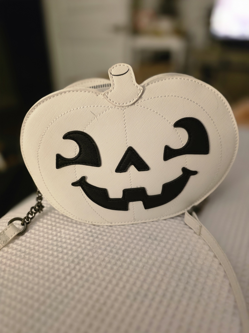 Mad Engine White Pumpkin Face Crossbody Bag - Playful Halloween Purse